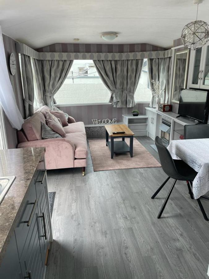 The Rock Bar B&B Κίλκενι Εξωτερικό φωτογραφία